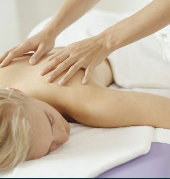 Ofer masaj de relaxare si terapeutic